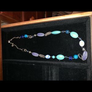Premier Jewelry blue/turquoise necklace